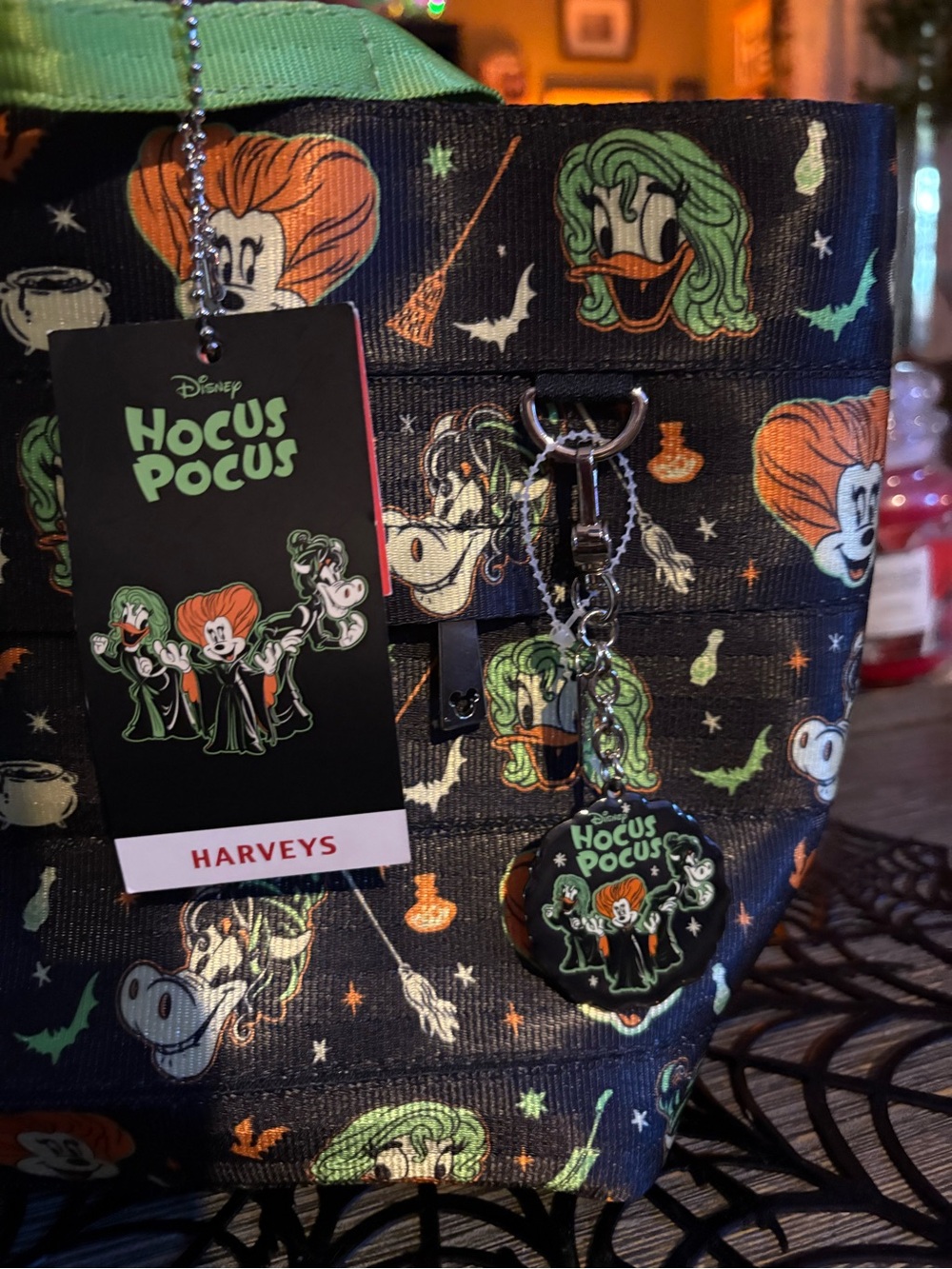 Harveys Disney Hocus Pocus Tote Black, Orange, Green back pack NWT - Picture 2 of 15